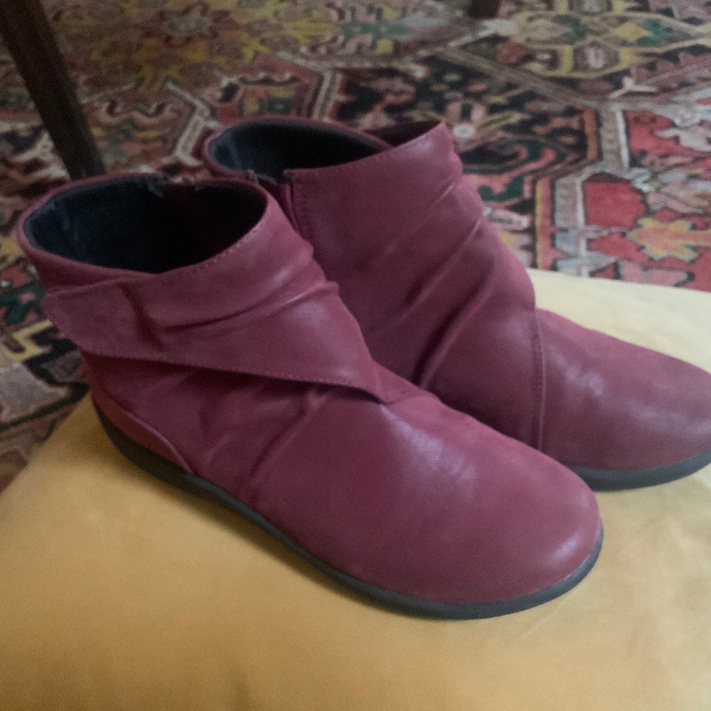 Clarks Cloudstepper Booties